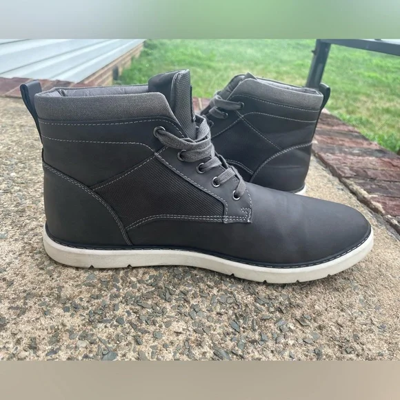 Madden Minton Men's Chukka Gray Lace Up Boot Size 9M - Picture 8 of 11